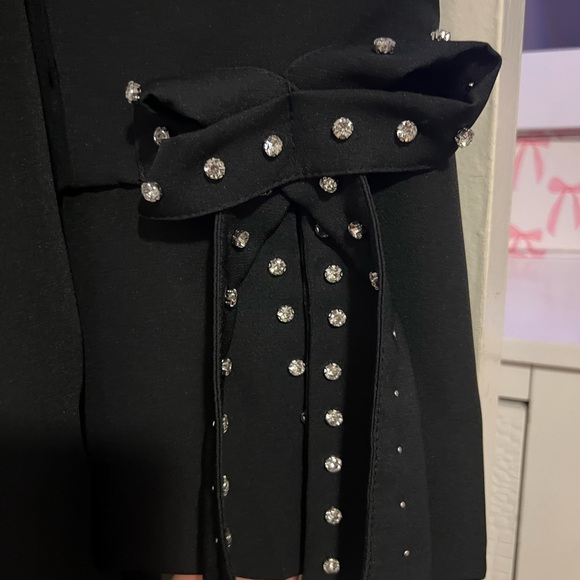🔥Boohoo Black Blazer with Pearl Cuff Accents - Picture 5 of 11